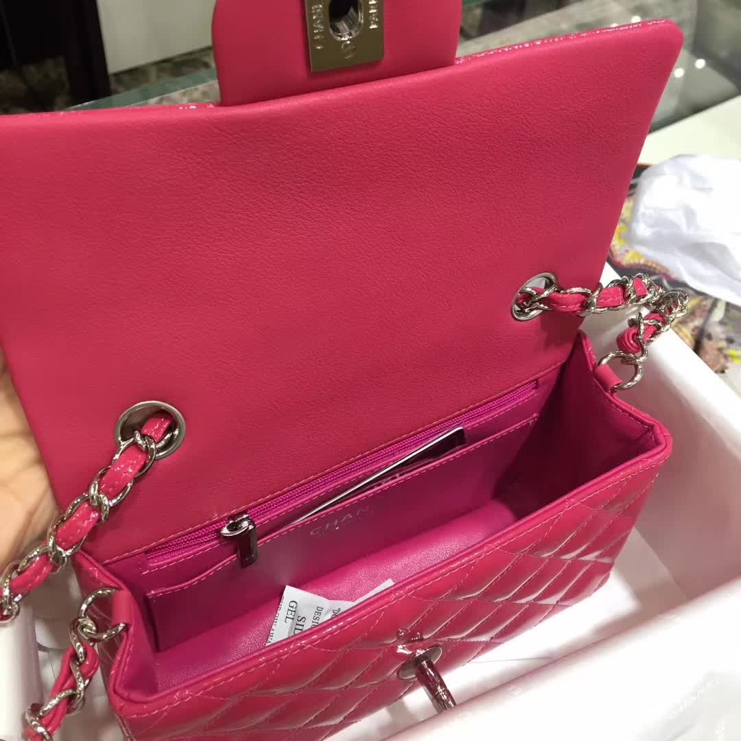 Chanel 香奈儿 Classic Flap 漆皮 玫红色 20cm 五金：银