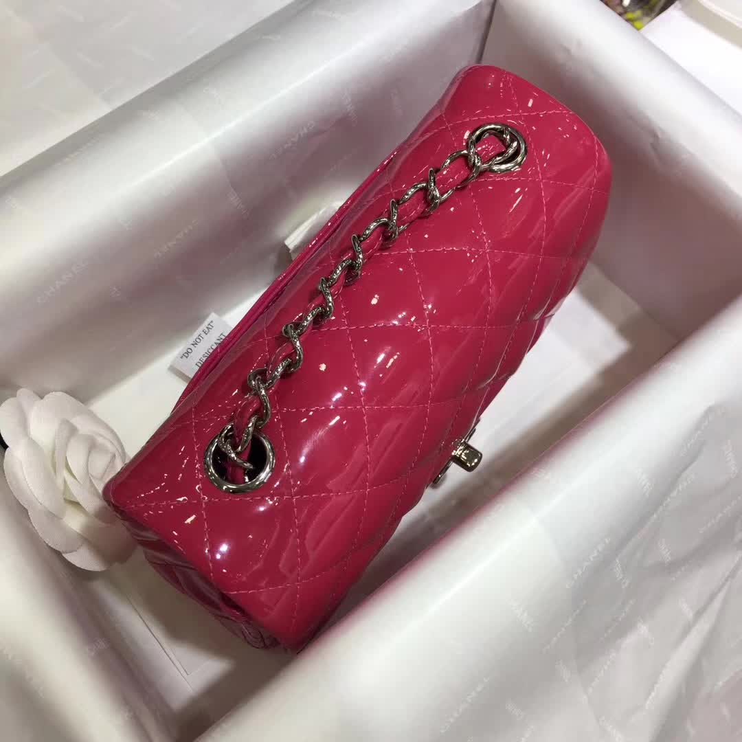 Chanel 香奈儿 Classic Flap 漆皮 玫红色 20cm 五金：银