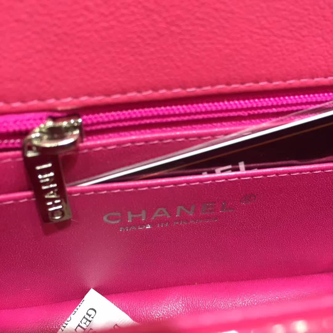 Chanel 香奈儿 Classic Flap 漆皮 玫红色 20cm 五金：银