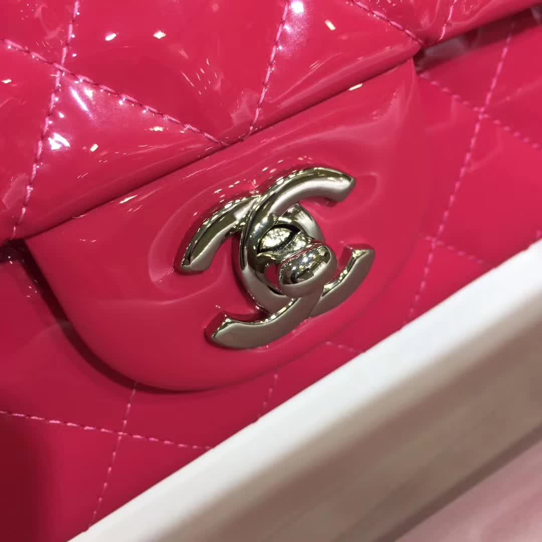 Chanel 香奈儿 Classic Flap 漆皮 玫红色 20cm 五金：银