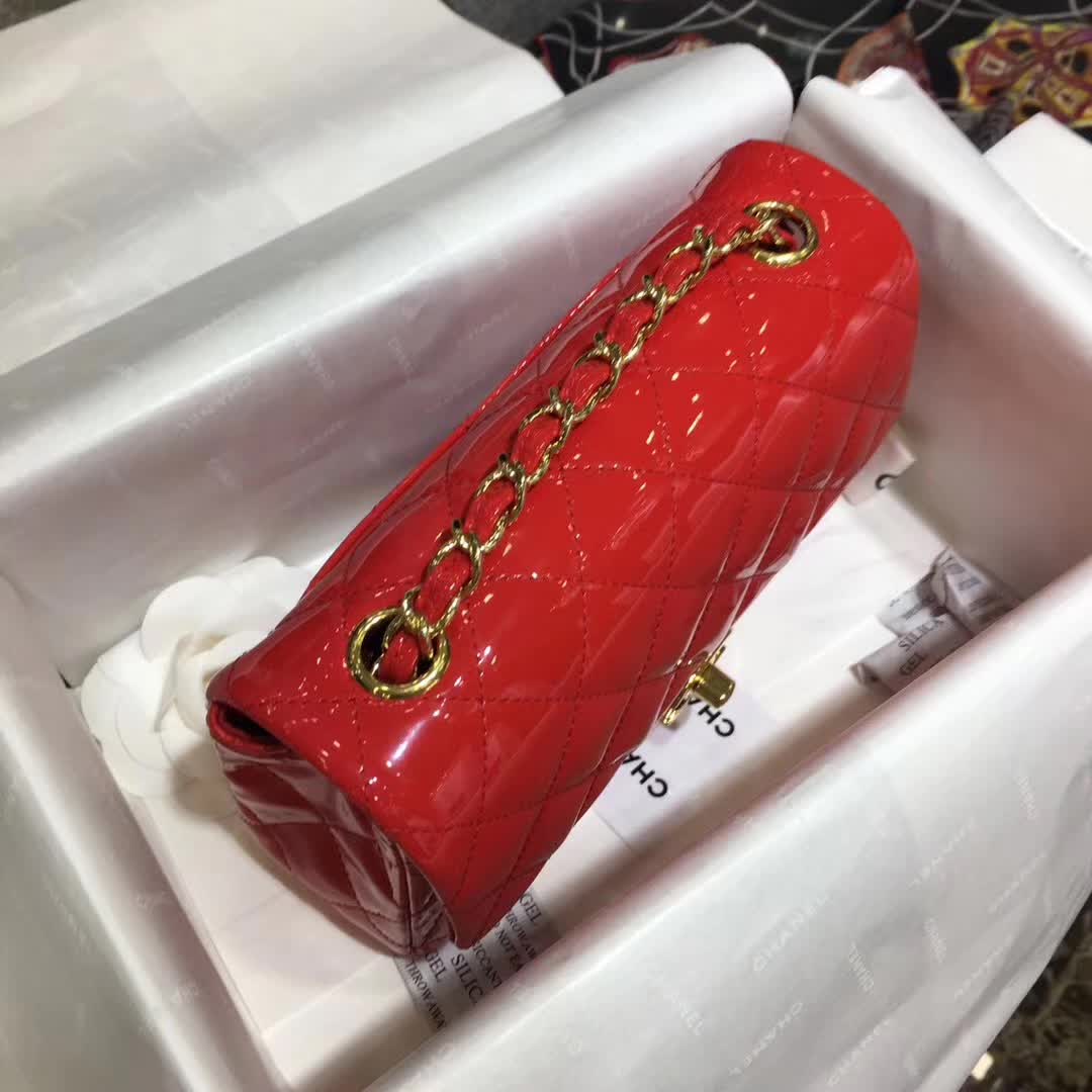 Chanel 香奈儿 Classic Flap 漆皮 大红 20cm 五金：金扣