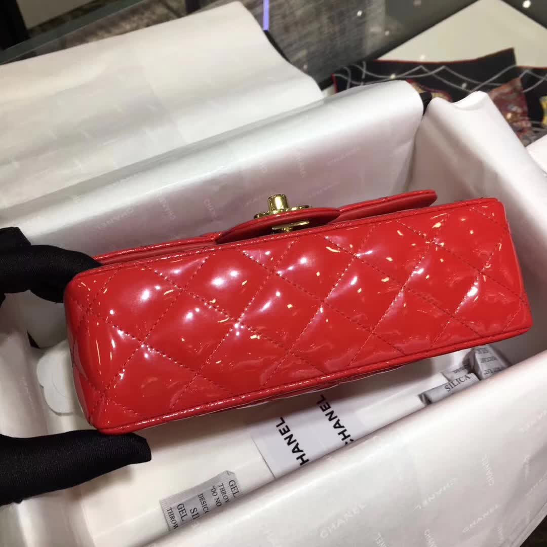 Chanel 香奈儿 Classic Flap 漆皮 大红 20cm 五金：金扣