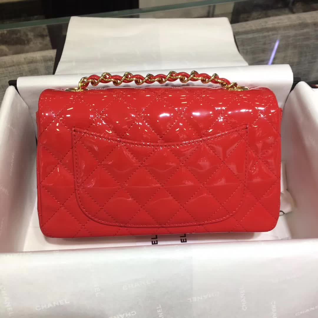 Chanel 香奈儿 Classic Flap 漆皮 大红 20cm 五金：金扣