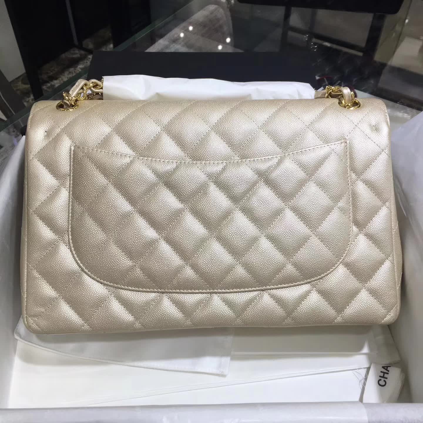 Chanel 香奈儿 Classic Flap 小鱼子酱 金 30cm 五金：金