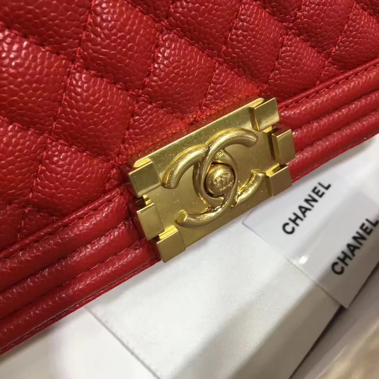 Chanel 香奈儿 Leboy 鱼子酱 大红 25cm 古金