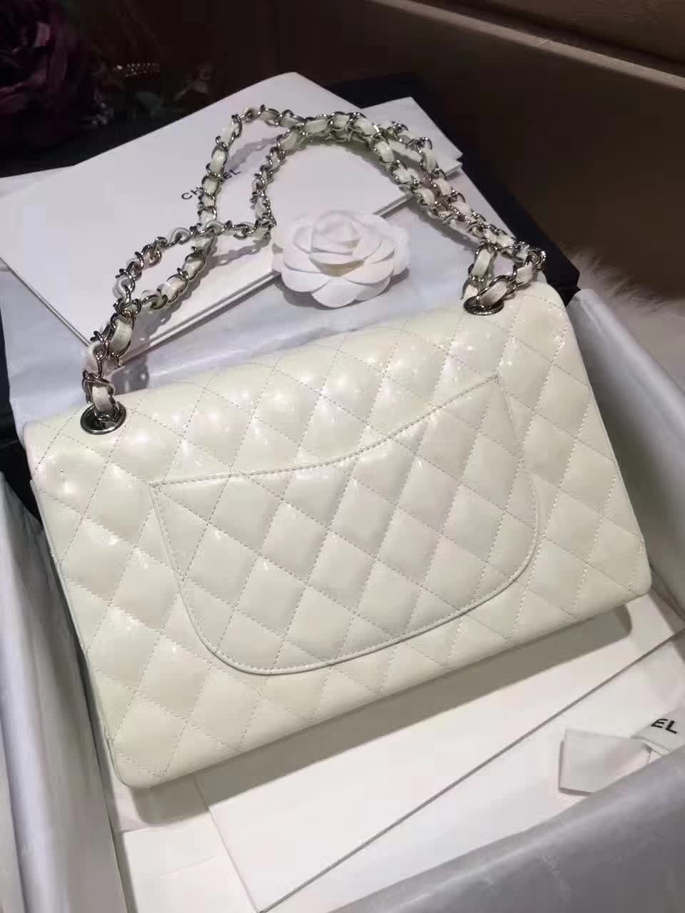 Chanel 香奈儿 Classic Flap 羊皮 白色 25cm 五金：银