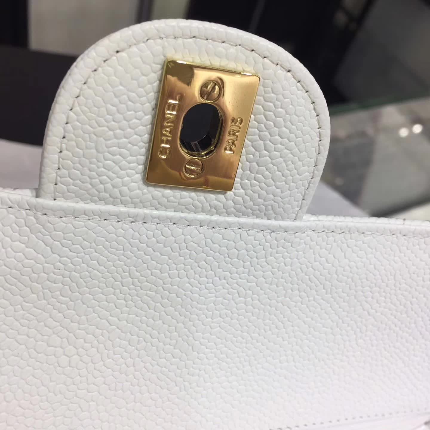 Chanel 香奈儿 Classic Flap 鱼子酱 白色 25cm 金色五金