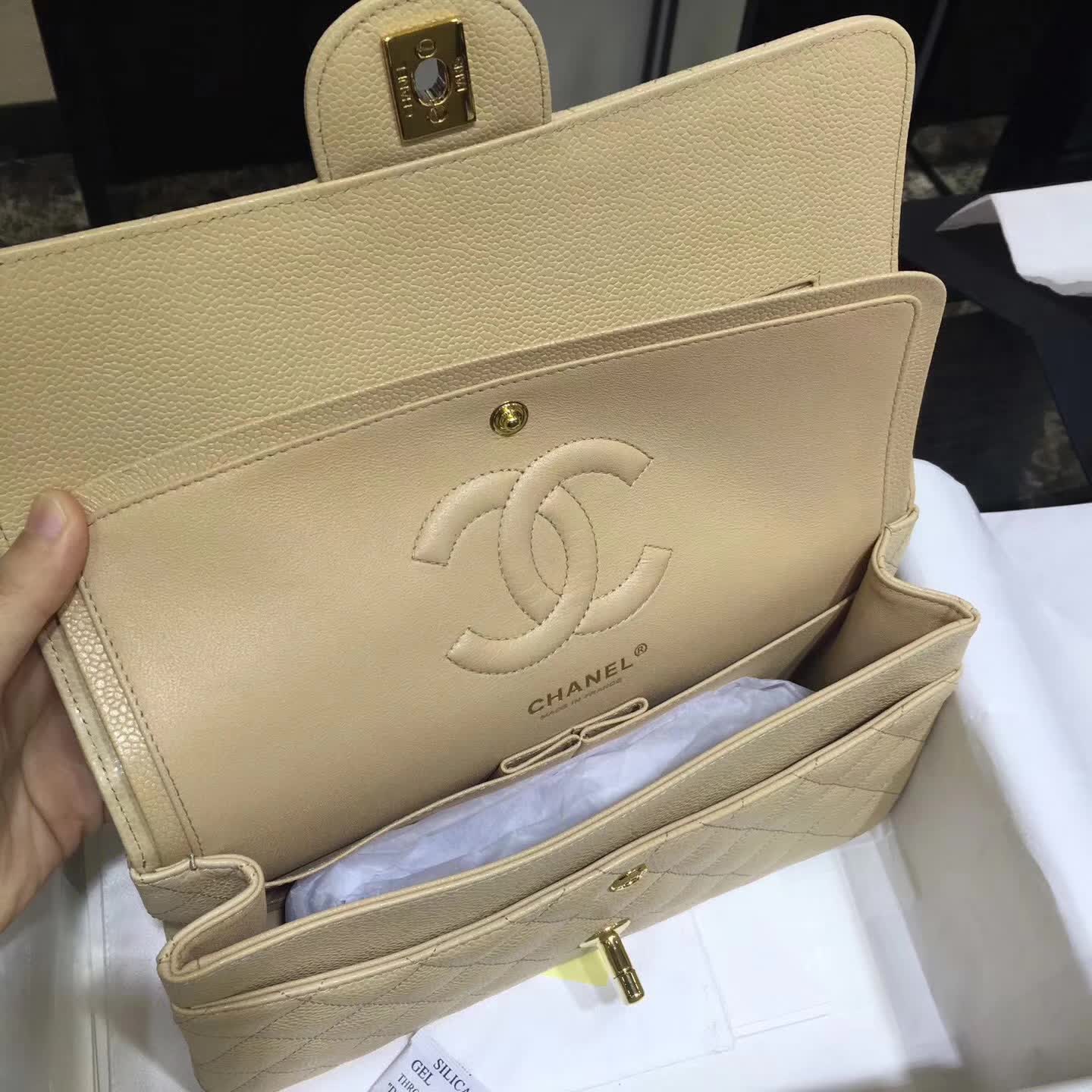 Chanel 香奈儿 Classic Flap 鱼子酱 杏色 25cm 金色五金