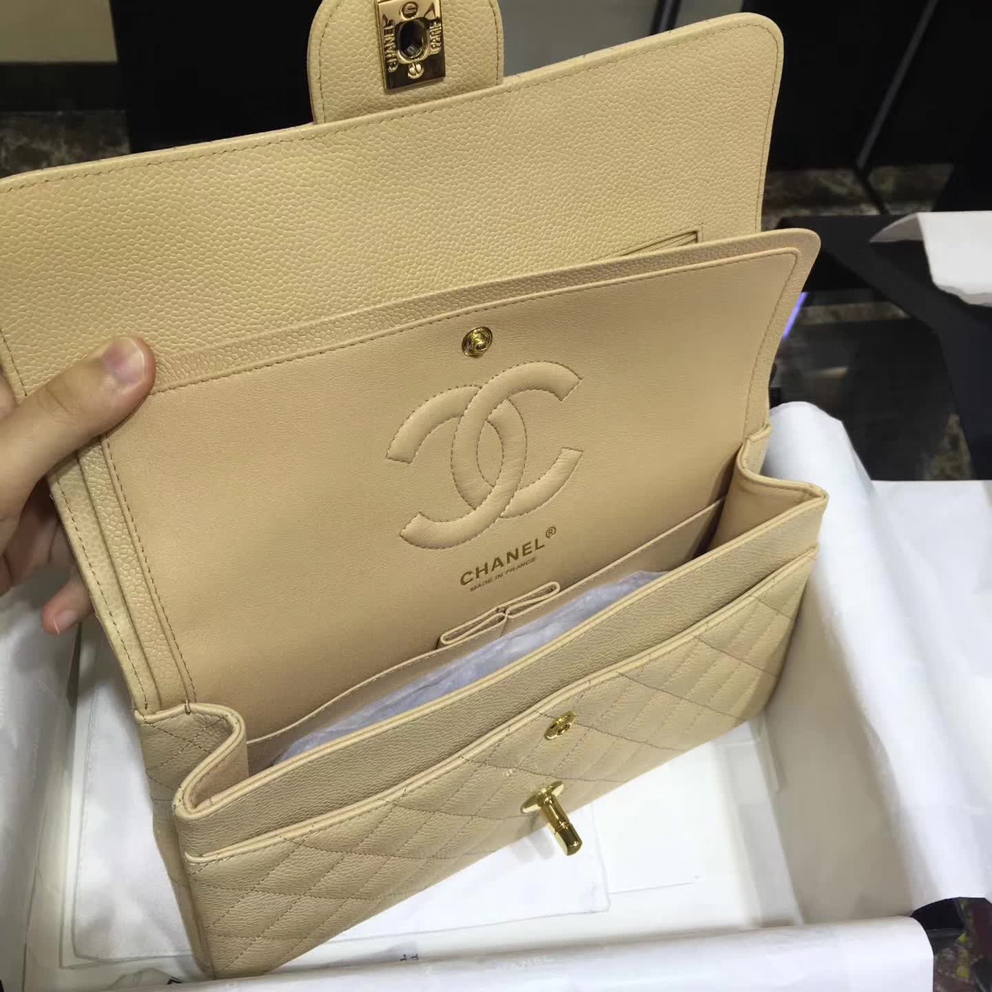Chanel 香奈儿 Classic Flap 鱼子酱 杏色 25cm 金色五金