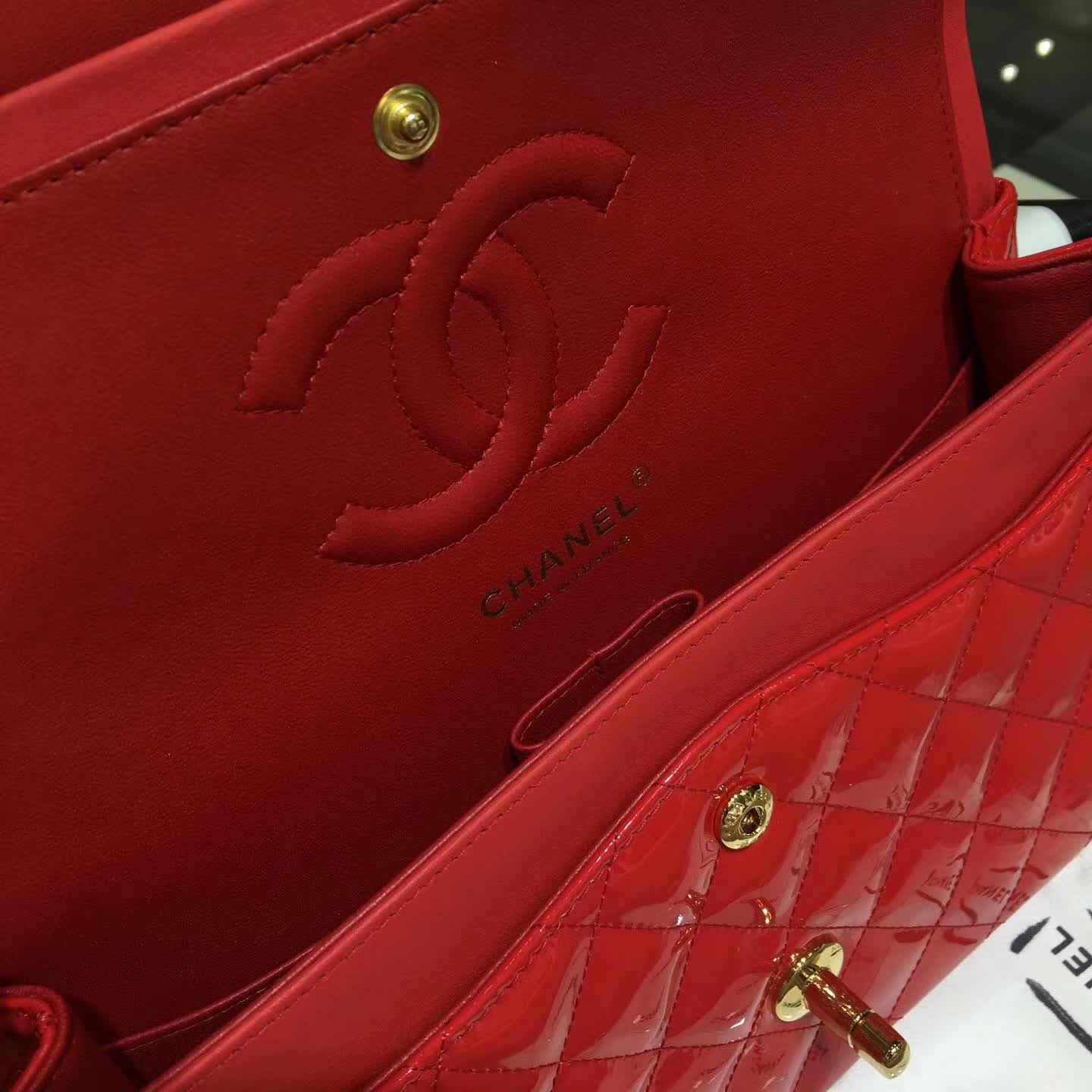 Chanel 香奈儿 Classic Flap 漆皮 大红 25 五金：金