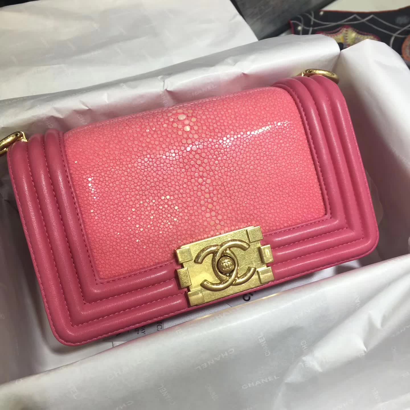 客订 Chanel 香奈儿 官网同步 珍珠鱼皮 嫩粉 出货