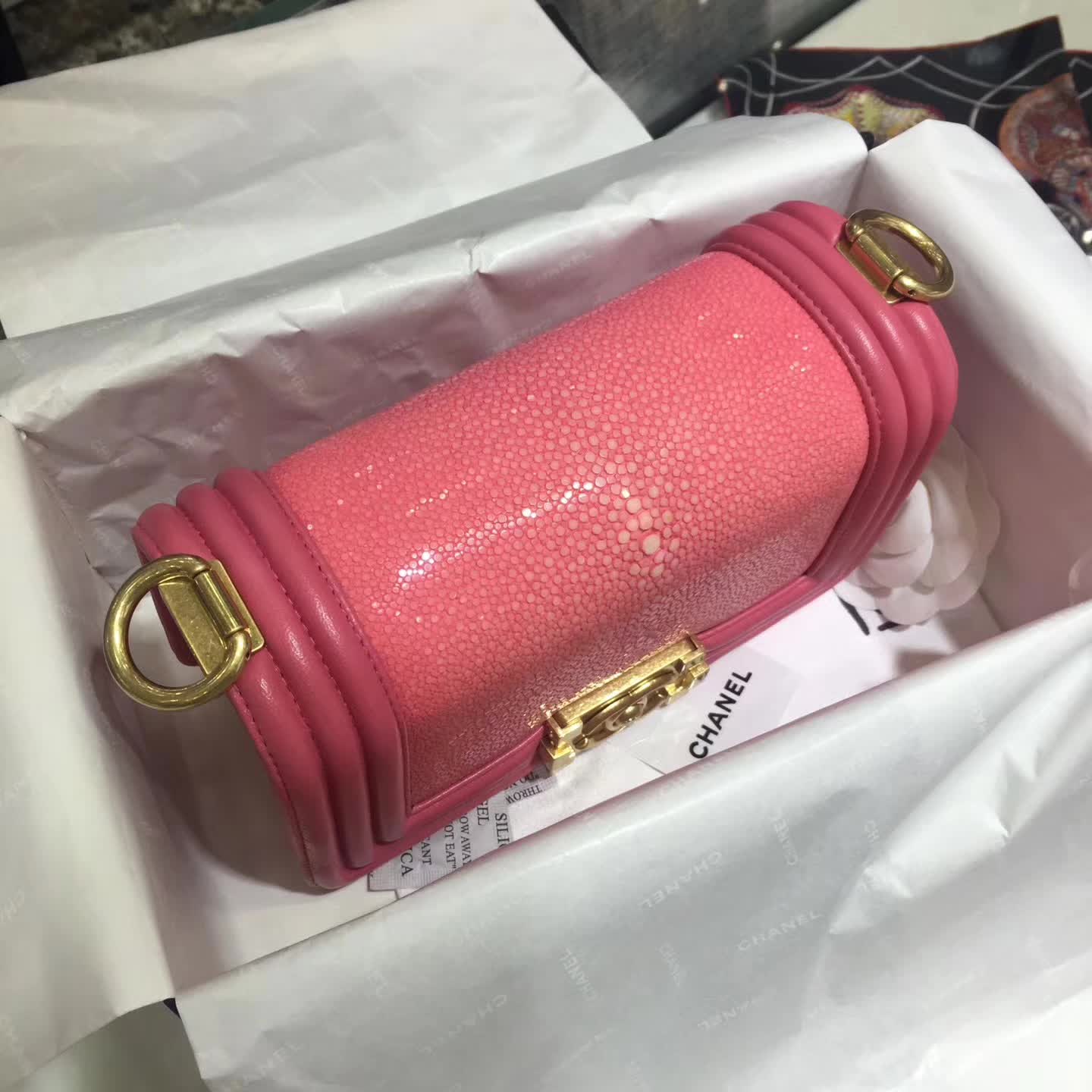 客订 Chanel 香奈儿 官网同步 珍珠鱼皮 嫩粉 出货
