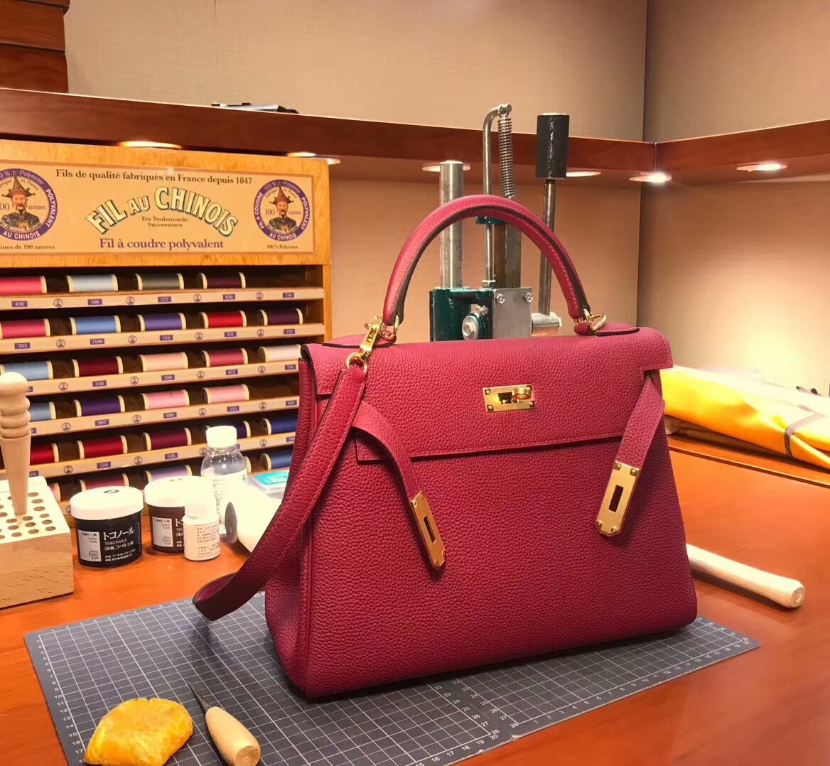 Q5 國旗紅 Kelly 28CM Togo皮 纯手工蜡线 法国TR级别的进口皮料 配全套专柜包装发票