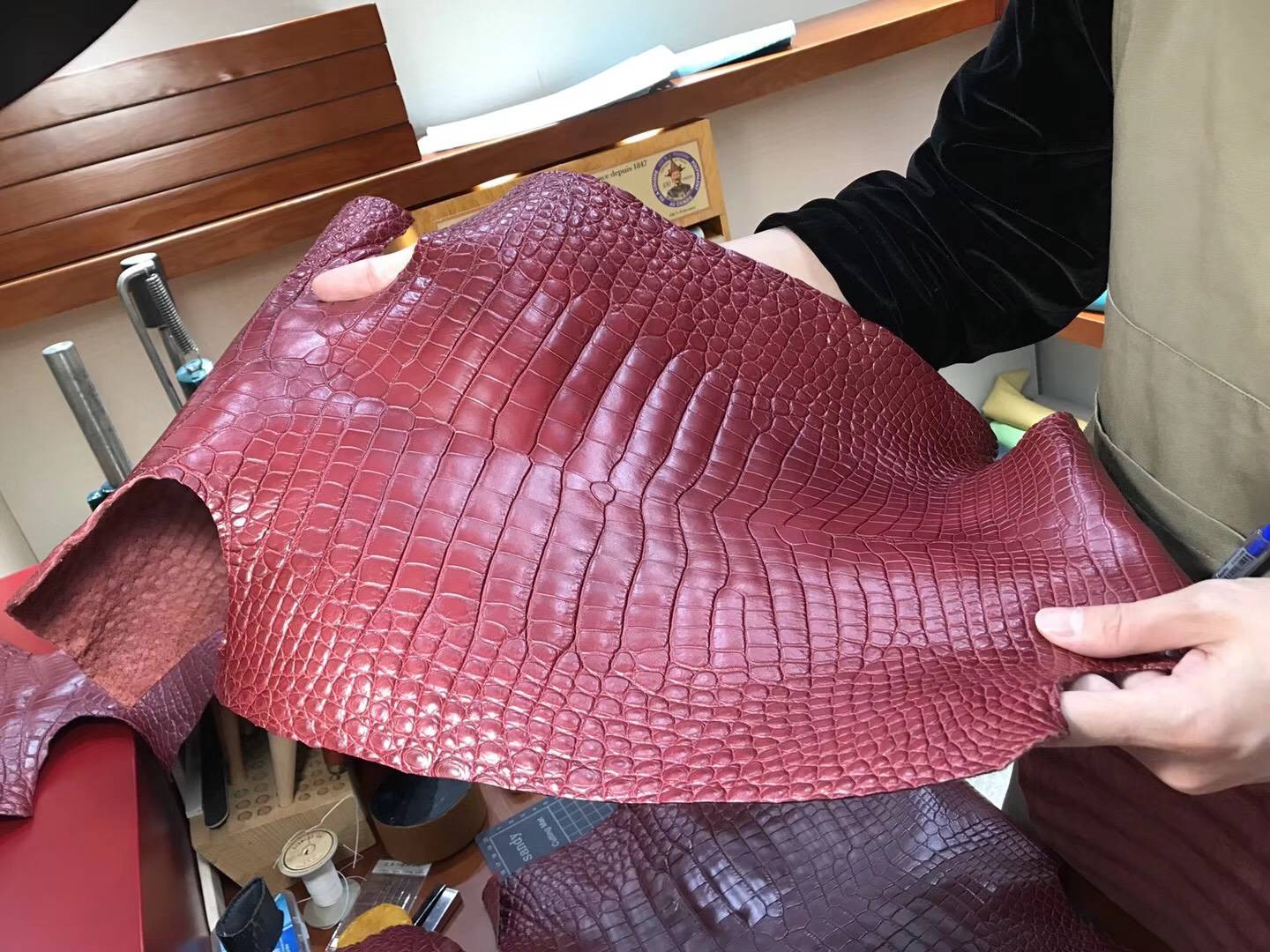鳄鱼皮现货 供大家欣赏