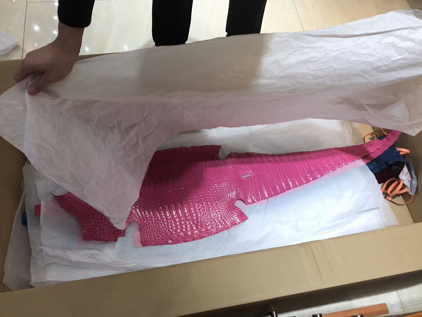 尚美高订 全球代发货 精挑细选鳄鱼皮 极致完美