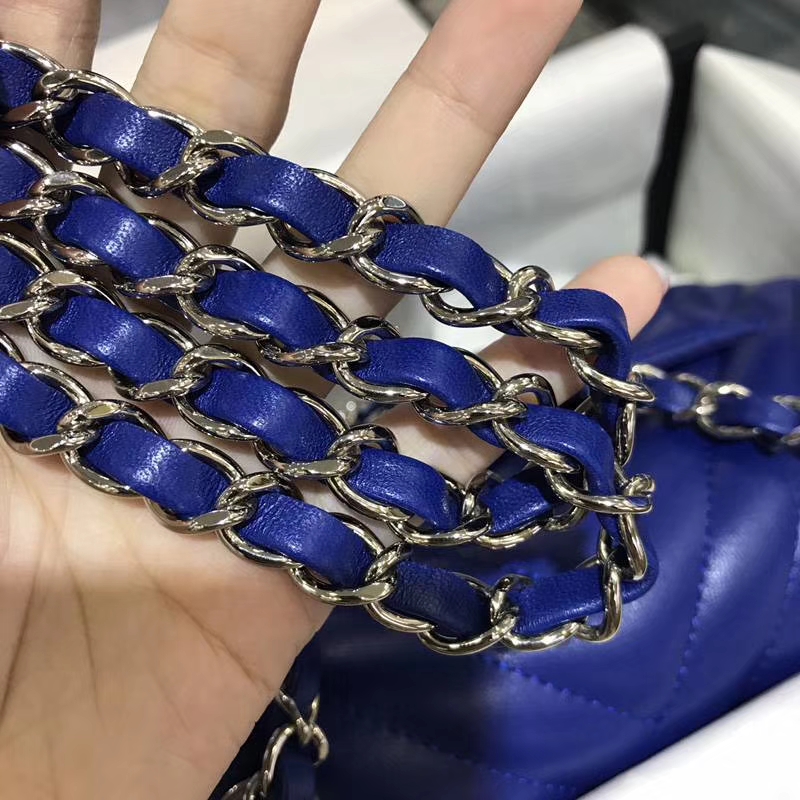 香奈儿 CHANEL Classic Flap V字绣 进口小羊皮 25cm 电光蓝 银扣 少量现货