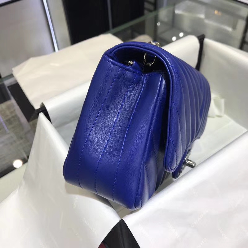 香奈儿 CHANEL Classic Flap V字绣 进口小羊皮 25cm 电光蓝 银扣 少量现货