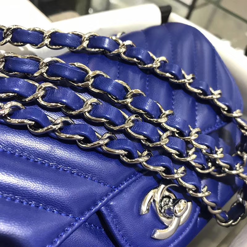 香奈儿 CHANEL Classic Flap V字绣 进口小羊皮 25cm 电光蓝 银扣 少量现货