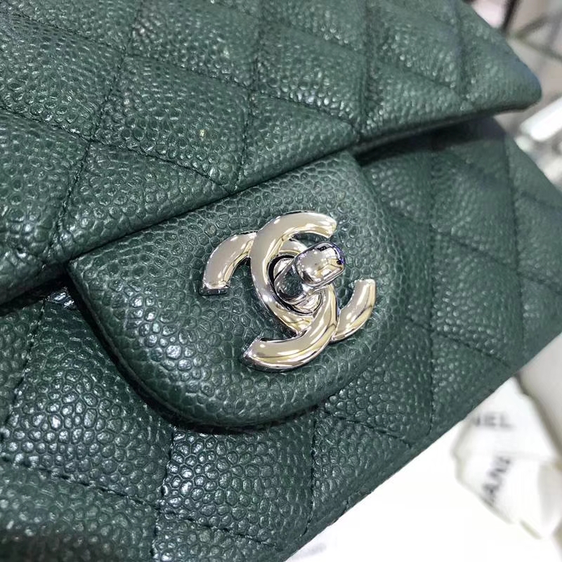 CHANEL 小香 Classic Flap Bag  进口鱼子酱 20cm 翡翠绿 银扣  客订出货 少量现货