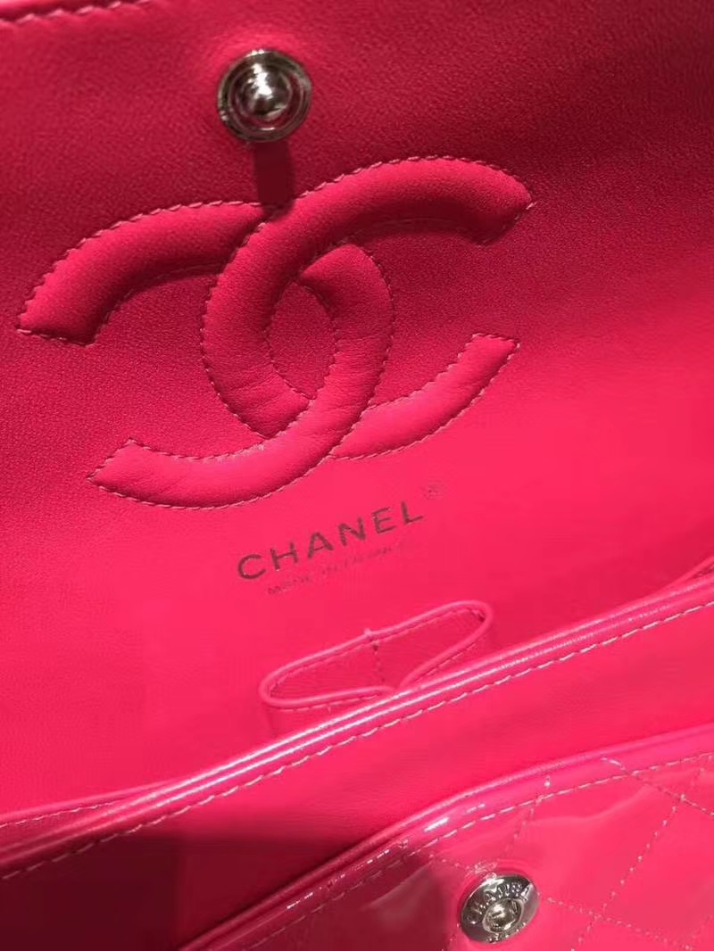 Chanel 香奈儿 Classic Flap Bag  进口漆皮 25cm 感受细节 感受工艺 玫红色 银扣