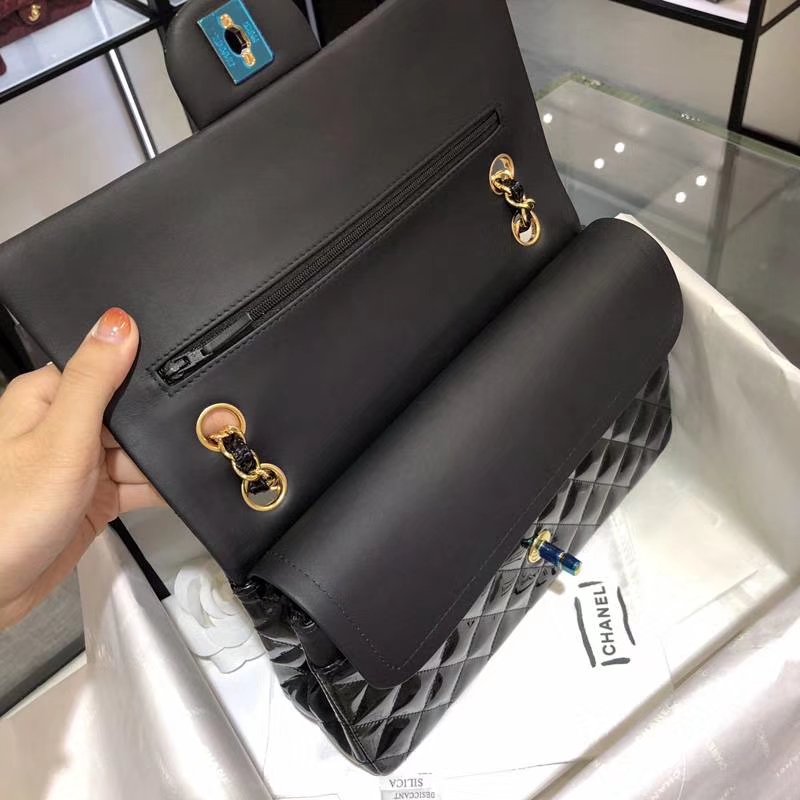 CHANEL 香奈儿 Classic Flap Bag  进口漆皮 25cm 感受细节 感受工艺 黑色 金扣