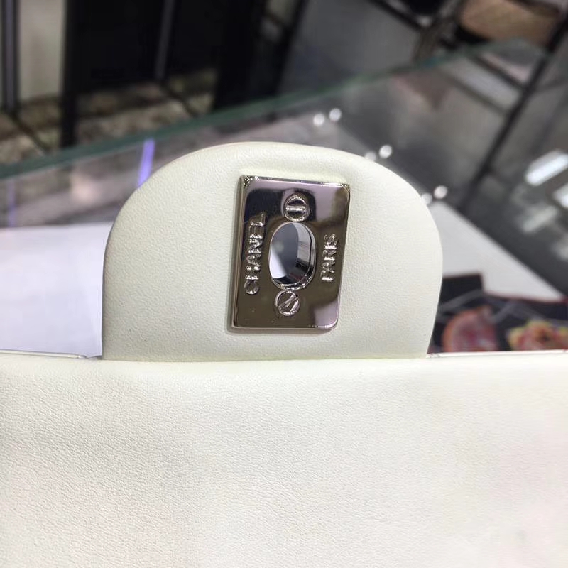CHANEL 香奈儿 Classic Flap Bag  进口漆皮 20cm 感受细节 感受工艺 米白 金扣
