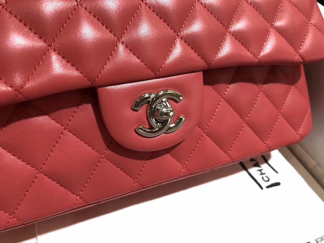 CHANEL 香奈儿 Classic Flap Bag  小羊皮 25cm 西瓜红 金扣 纯正品开发 顶级的工艺 进出专柜无压力