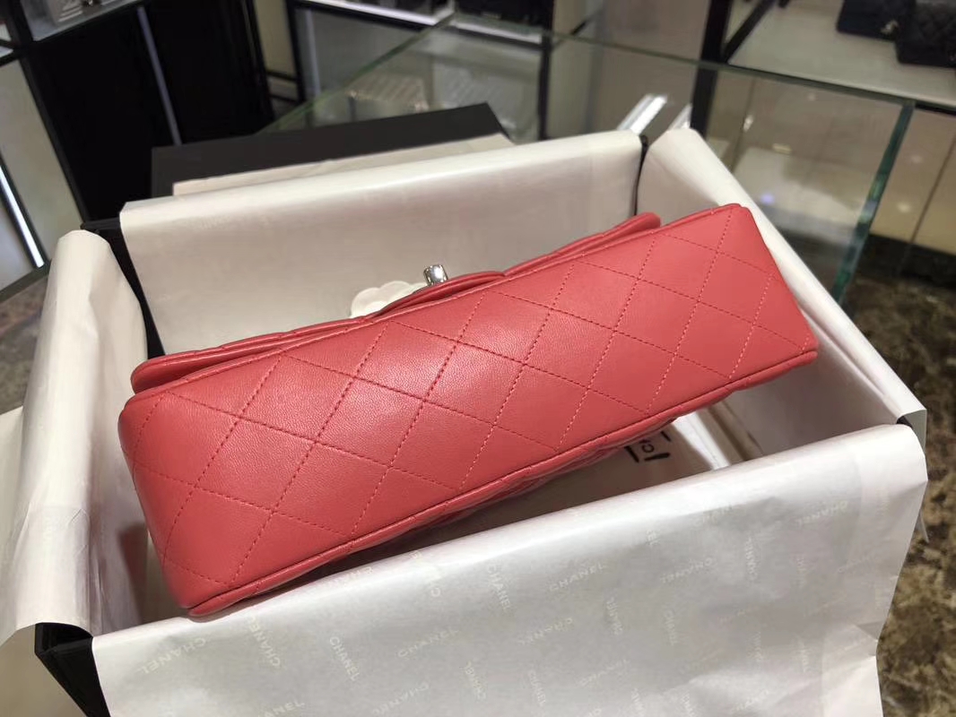 CHANEL 香奈儿 Classic Flap Bag  小羊皮 25cm 西瓜红 金扣 纯正品开发 顶级的工艺 进出专柜无压力