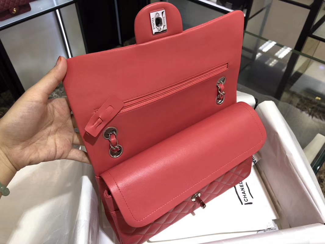 CHANEL 香奈儿 Classic Flap Bag  小羊皮 25cm 西瓜红 金扣 纯正品开发 顶级的工艺 进出专柜无压力