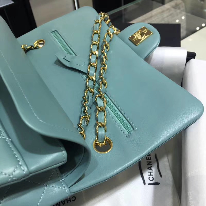 CHANEL 小香 Classic Flap Bag  25cm Medium Size  Imported lamb skin 进口小羊皮 25cm 现货 薄荷绿 金扣