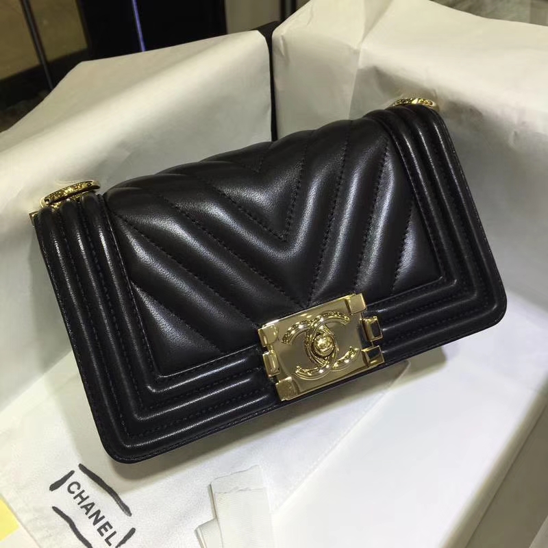 Chanel 香奈儿 Leboy Bag 大V款 小羊皮 20cm 黑色 浅金