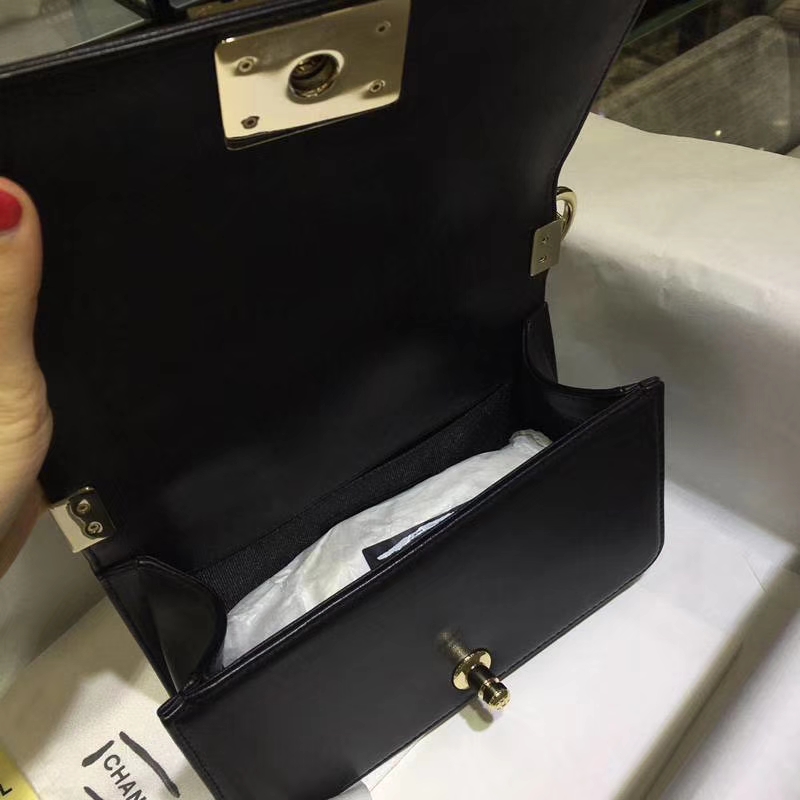 Chanel 香奈儿 Leboy Bag 大V款 小羊皮 20cm 黑色 浅金