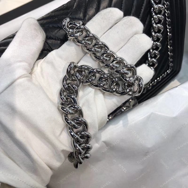 Chanel 香奈儿 Leboy Bag 手工链 复刻皮 28cm 黑色 白银五金