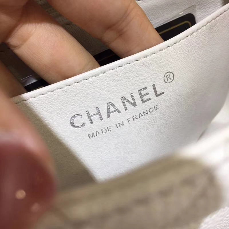 Chanel 香奈儿 CF 经典系列 鱼子酱 白色 17cm 银扣 现货