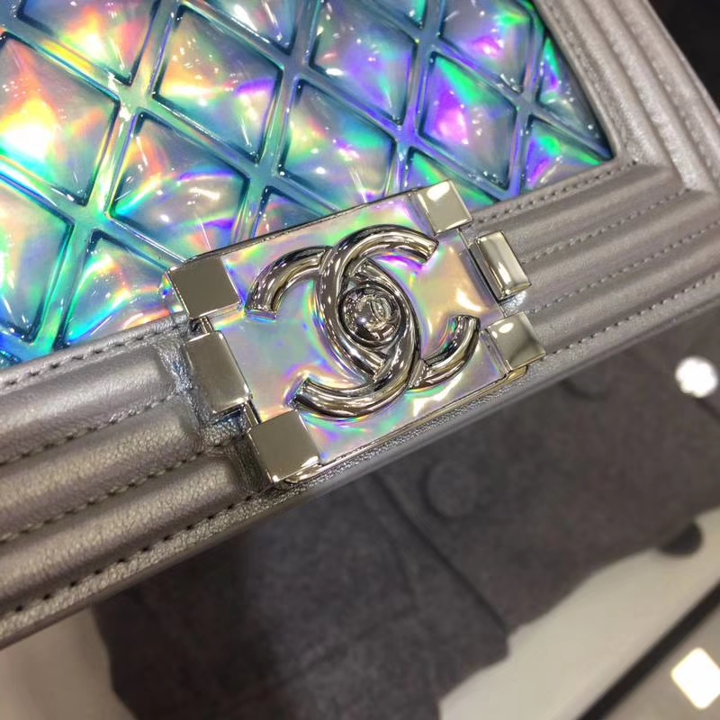 Chanel 香奈儿 Leboy Bag  PVC与小羊皮 20cm 彩扣