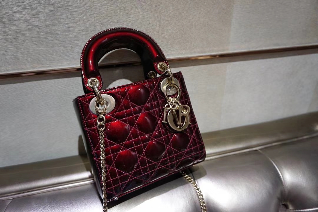 Dior 迪奥 方便小巧 三格戴妃包 mini 车厘子色 金银扣 漆皮