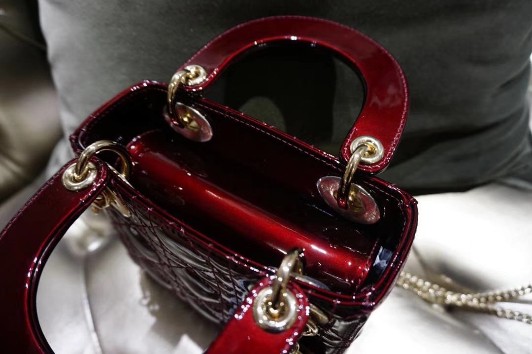 Dior 迪奥 方便小巧 三格戴妃包 mini 车厘子色 金银扣 漆皮