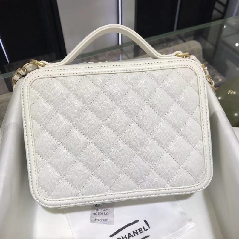 Chanel 化妆包  21cm 进口小鱼子酱 白色 现货 