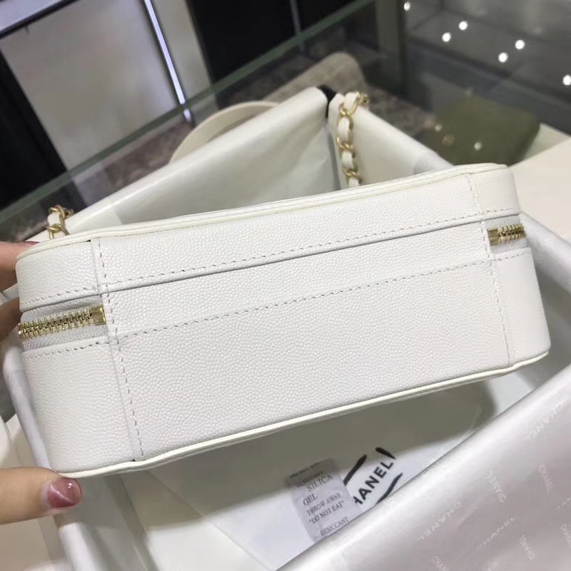 Chanel 化妆包  21cm 进口小鱼子酱 白色 现货 
