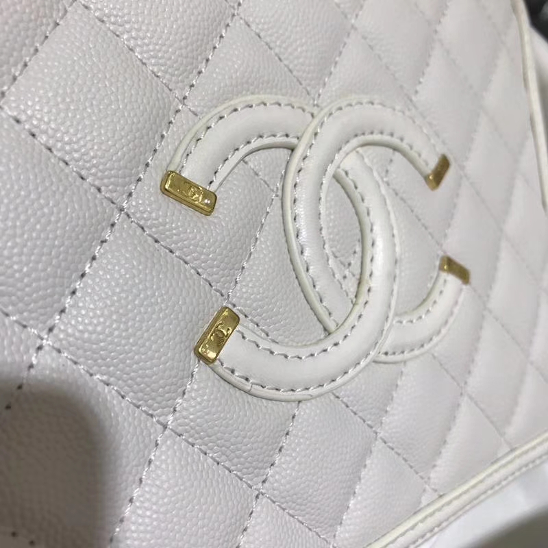 Chanel 化妆包  21cm 进口小鱼子酱 白色 现货 