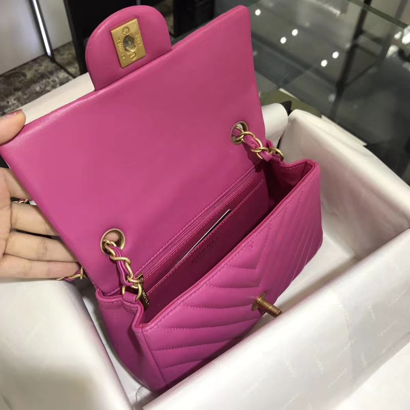 Chanel 香奈儿 V字绣 20cm 进口小羊皮 玫红色 配上怀旧金 客订出货 现货 