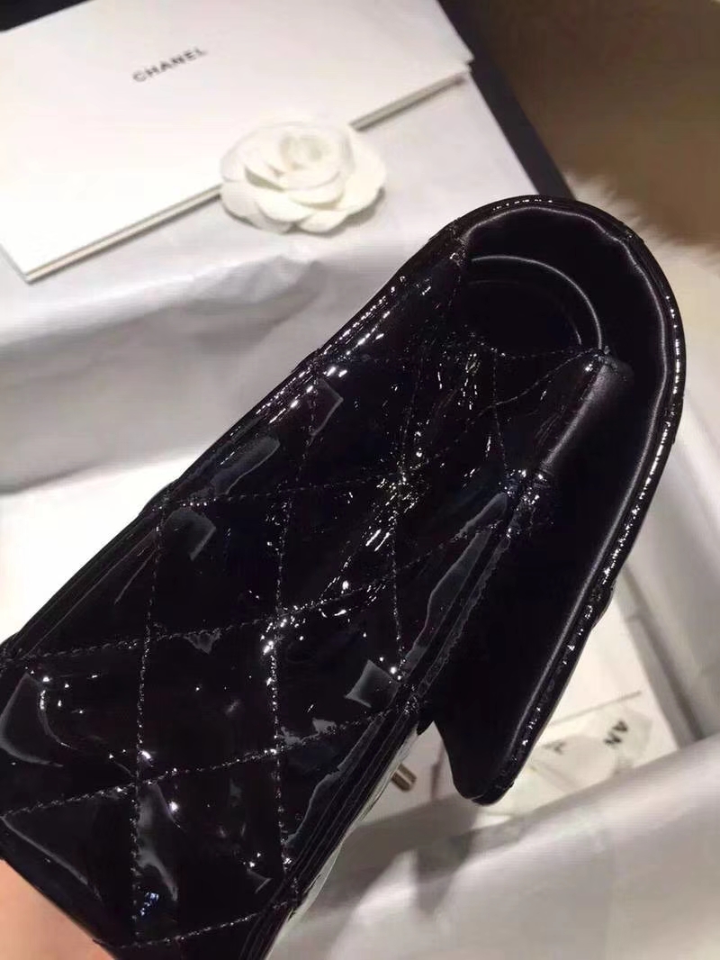 Chanel 香奈儿  Classic Flap  进口漆皮 25cm 黑色 银扣