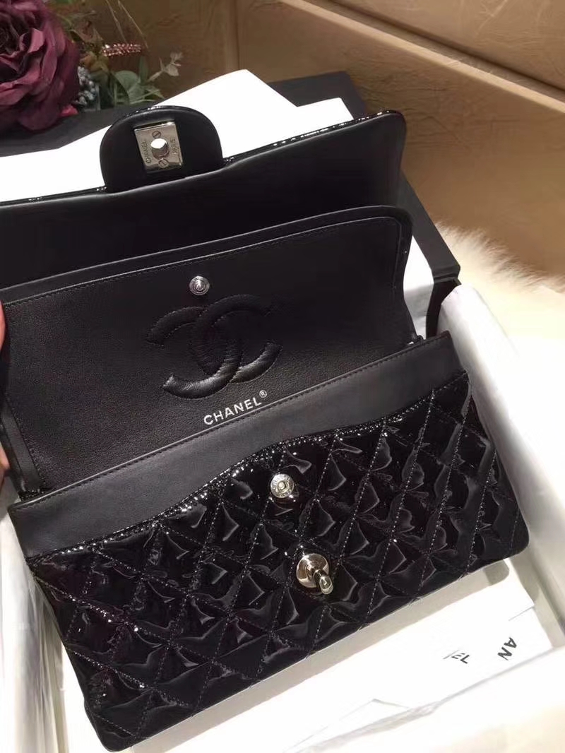 Chanel 香奈儿  Classic Flap  进口漆皮 25cm 黑色 银扣