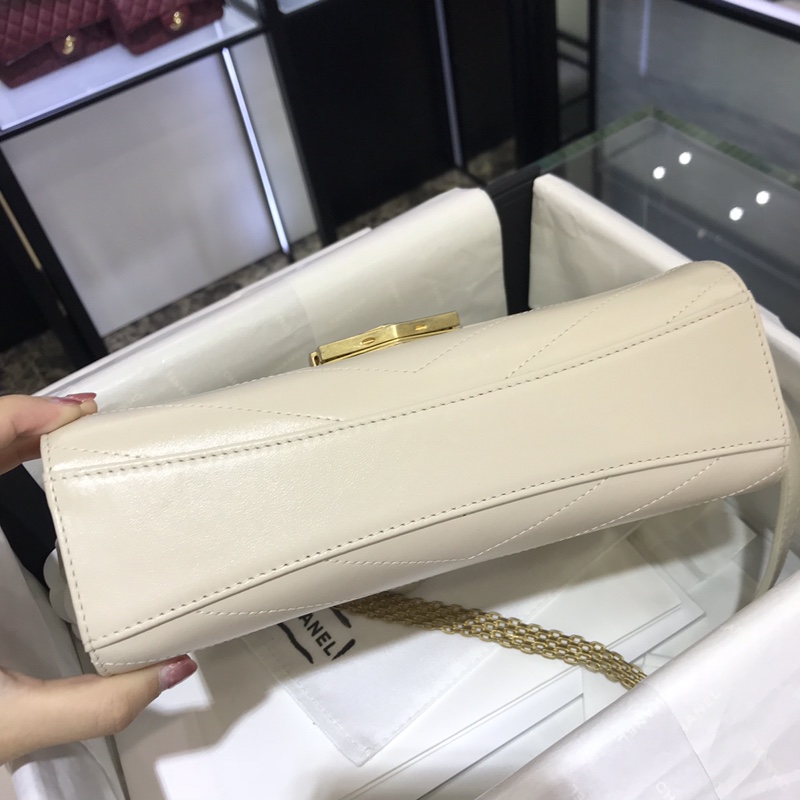 Chanel 新款 2018巴黎汉堡系列 进口牛皮 斜跨包 中号16x7x23cm 奶白色 现货