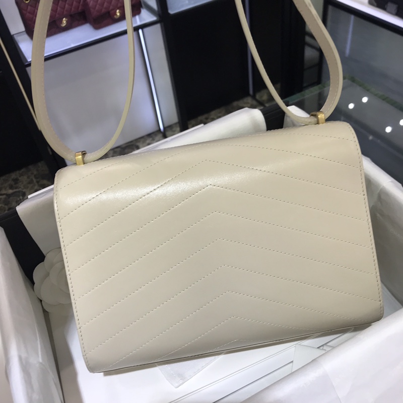 Chanel 新款 2018巴黎汉堡系列 进口牛皮 斜跨包 中号16x7x23cm 奶白色 现货