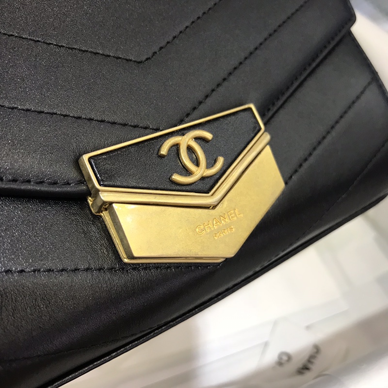 Chanel 新款 2018巴黎汉堡系列 进口牛皮 斜跨包 小号14x6x19cm 经典黑 现货