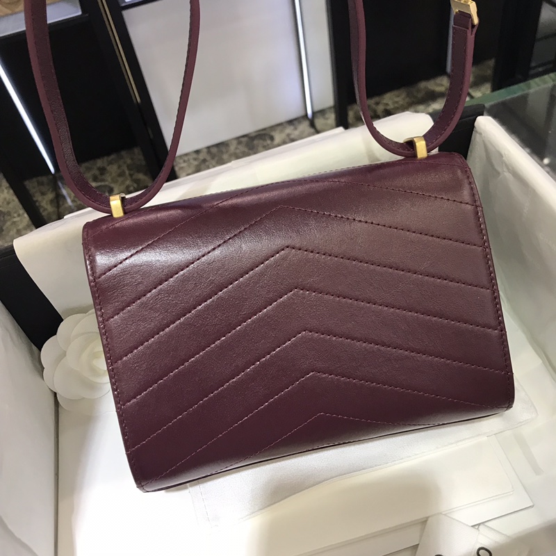 Chanel 新款 2018巴黎汉堡系列 进口牛皮 斜跨包 小号14x6x19cm 复古紫 现货