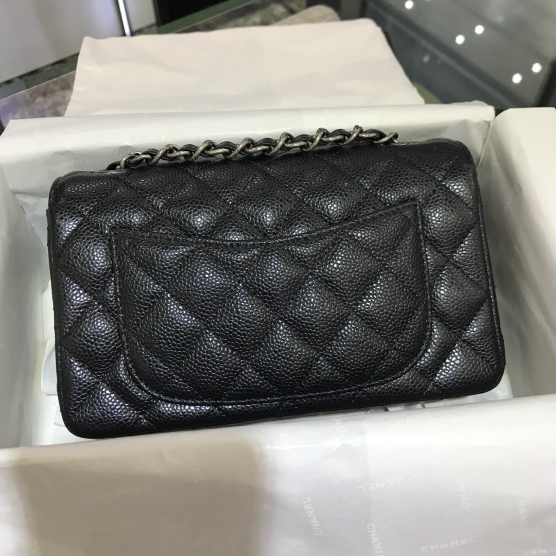 CF 小香最经典系列 鱼子酱 黑色配复古银五金 小号 20cm 现货 车边款