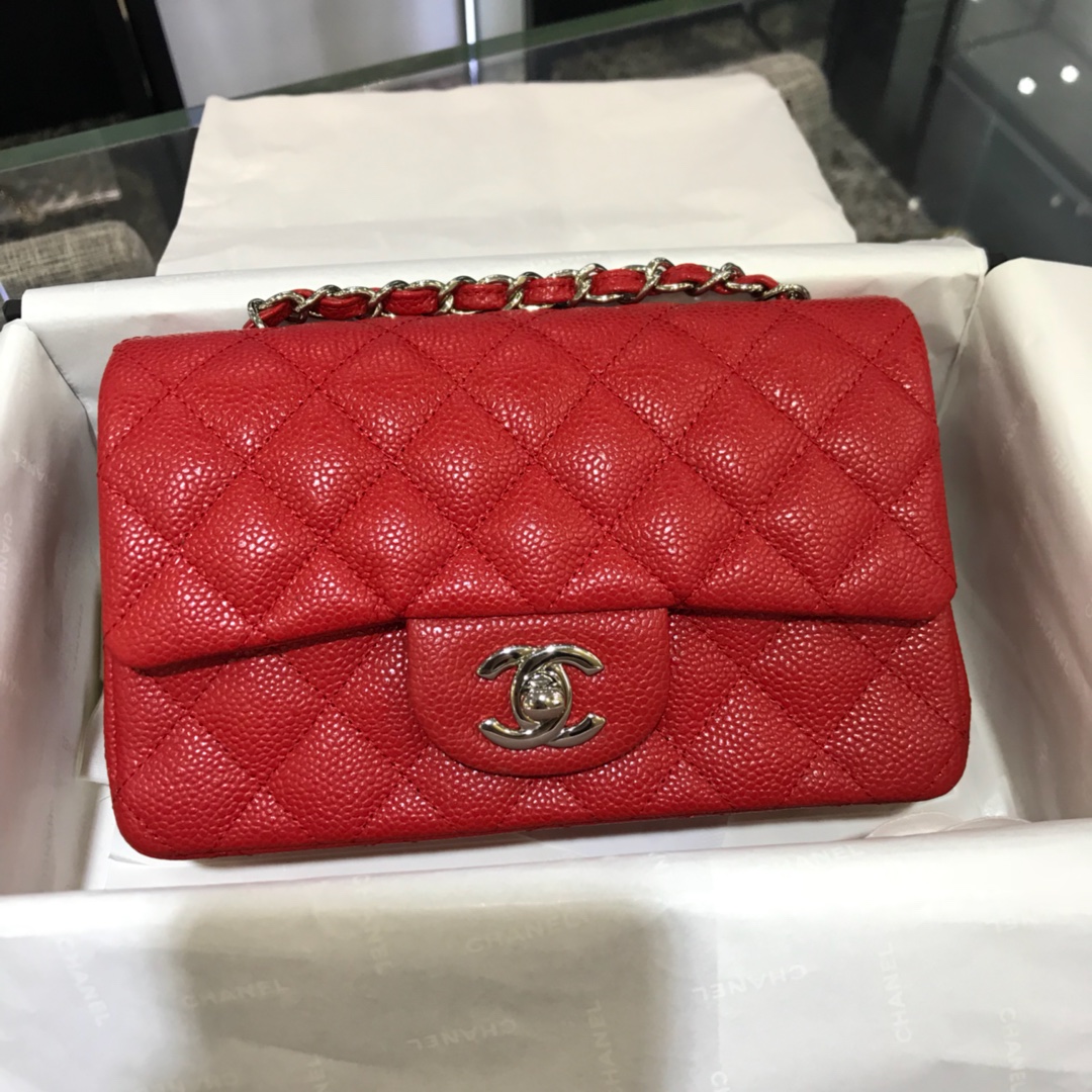 CF 小香 最经典系列 鱼子酱 大红色配上银色五金 小号20cm 现货