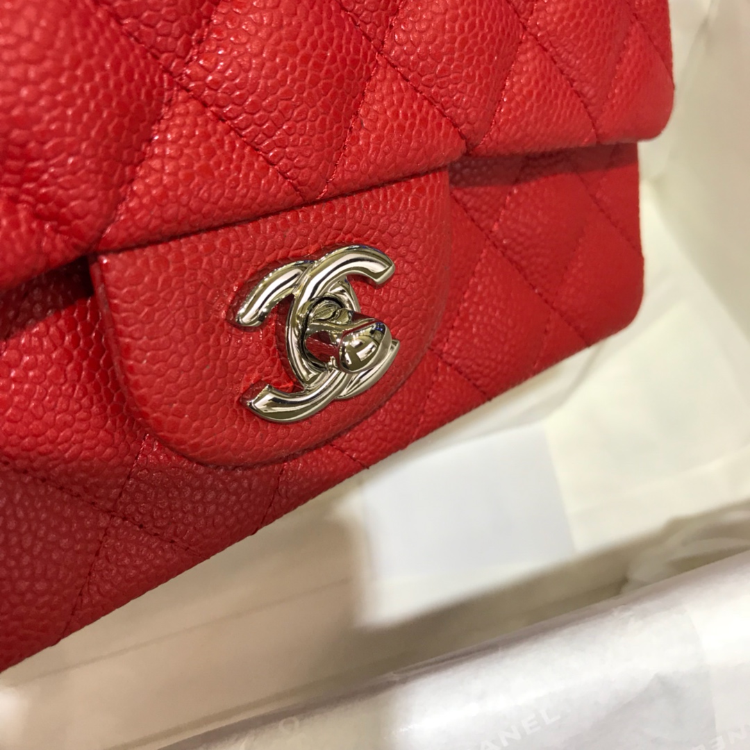 CF 小香 最经典系列 鱼子酱 大红色配上银色五金 小号20cm 现货